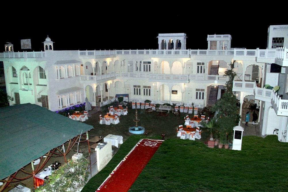 Jaipur Darbar Hotel Luaran gambar
